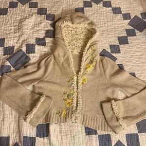 GUC Anthropologie Sleeping on Snow Cropped Sweater. Women’s M